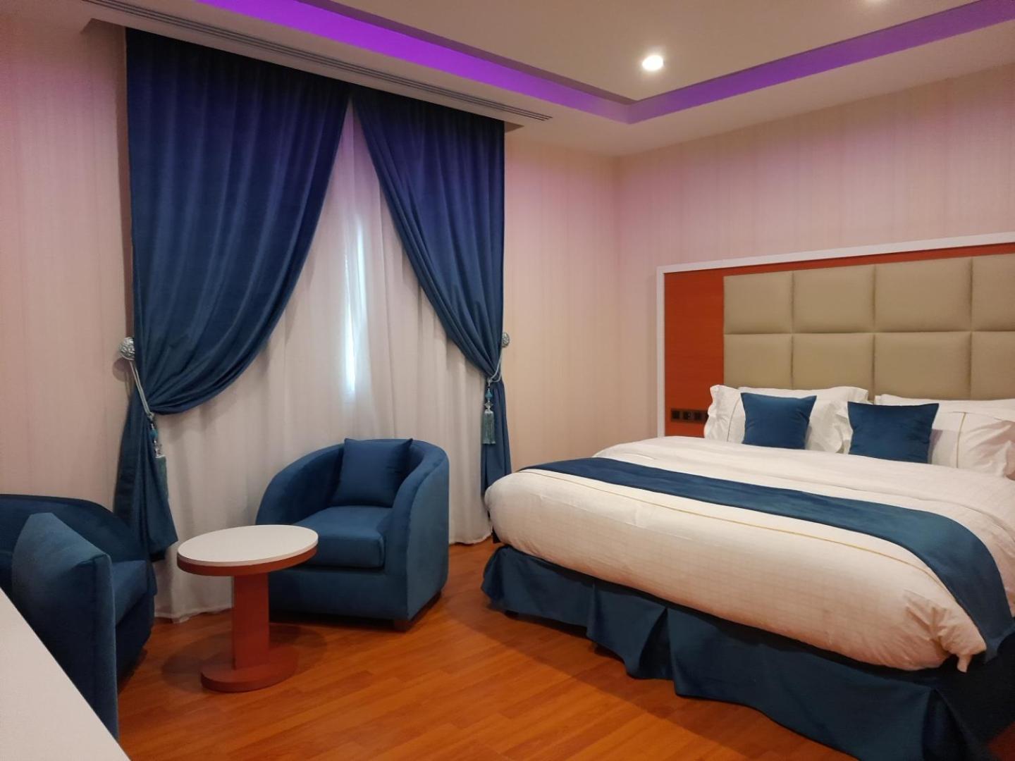 Superior King Room